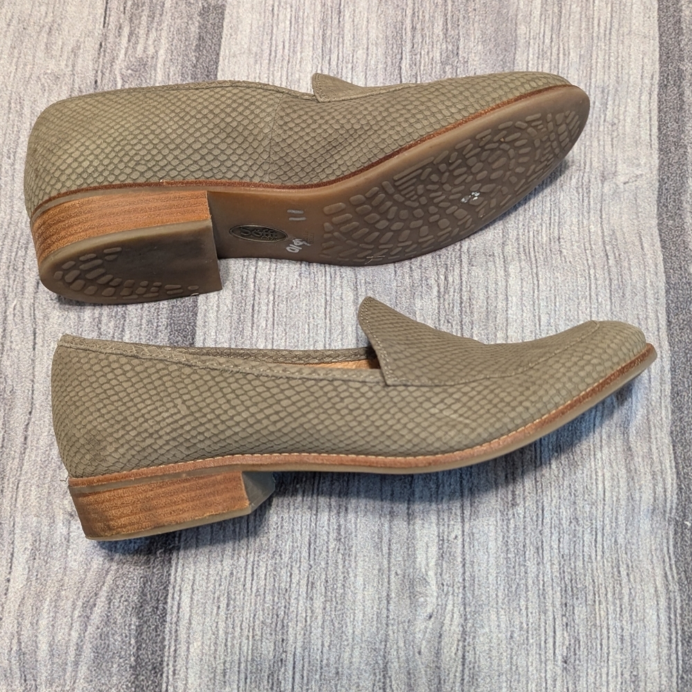 Sofft Napoli Leather Loafers Snake Print Women Sz 11M Light Brown Beige Comfort.